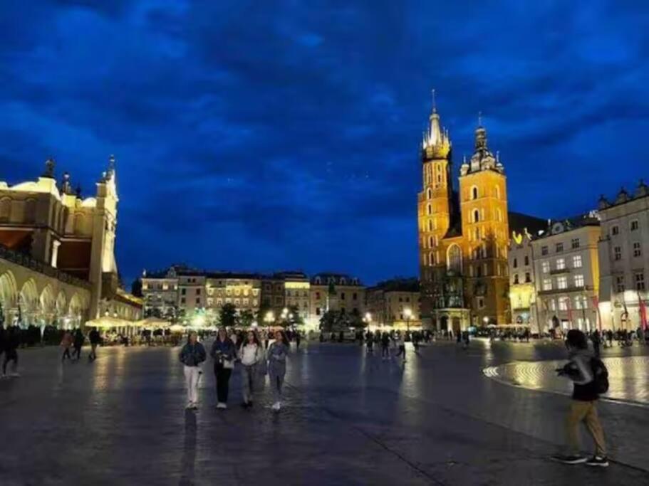 Heart Of Old Town / Florianska 19 Апартаменти